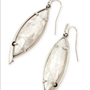 Maxwell drop earrings in it crackle ivory pearl